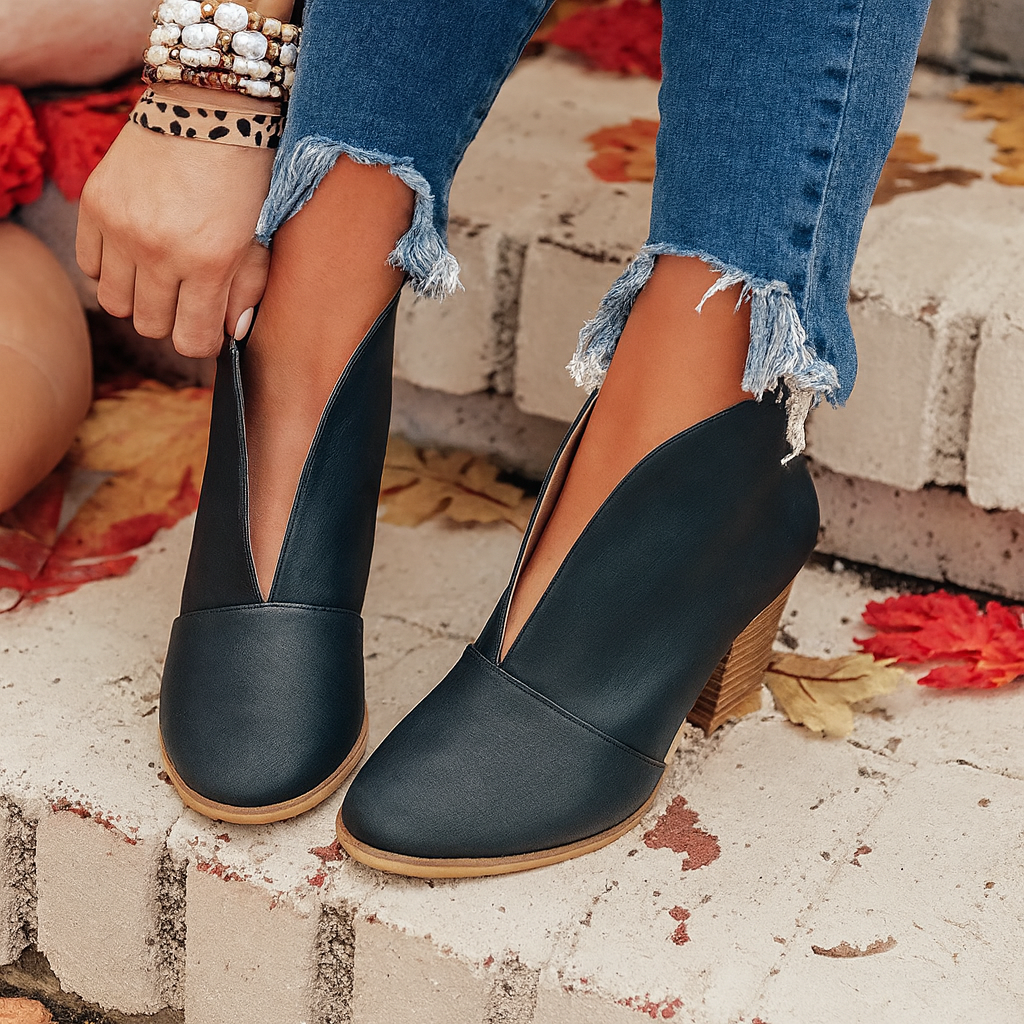 Elegance V-Ankle Boots
